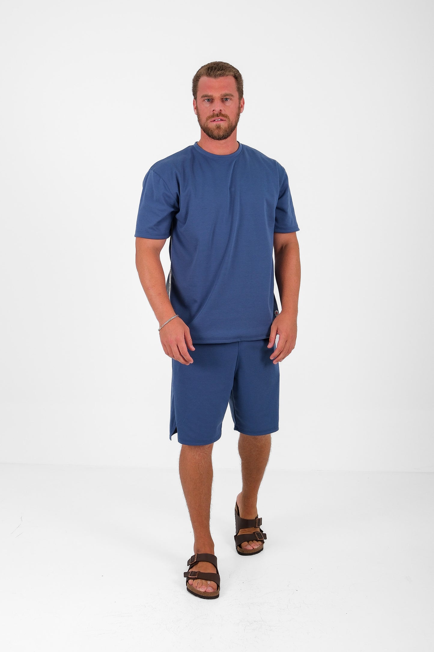 T-SHIRT OVERSIZED + CALÇÃO